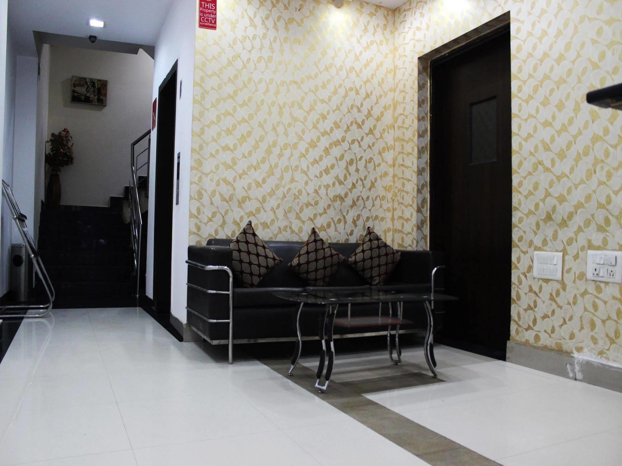 Hotel Siam International Δελχί Εξωτερικό φωτογραφία