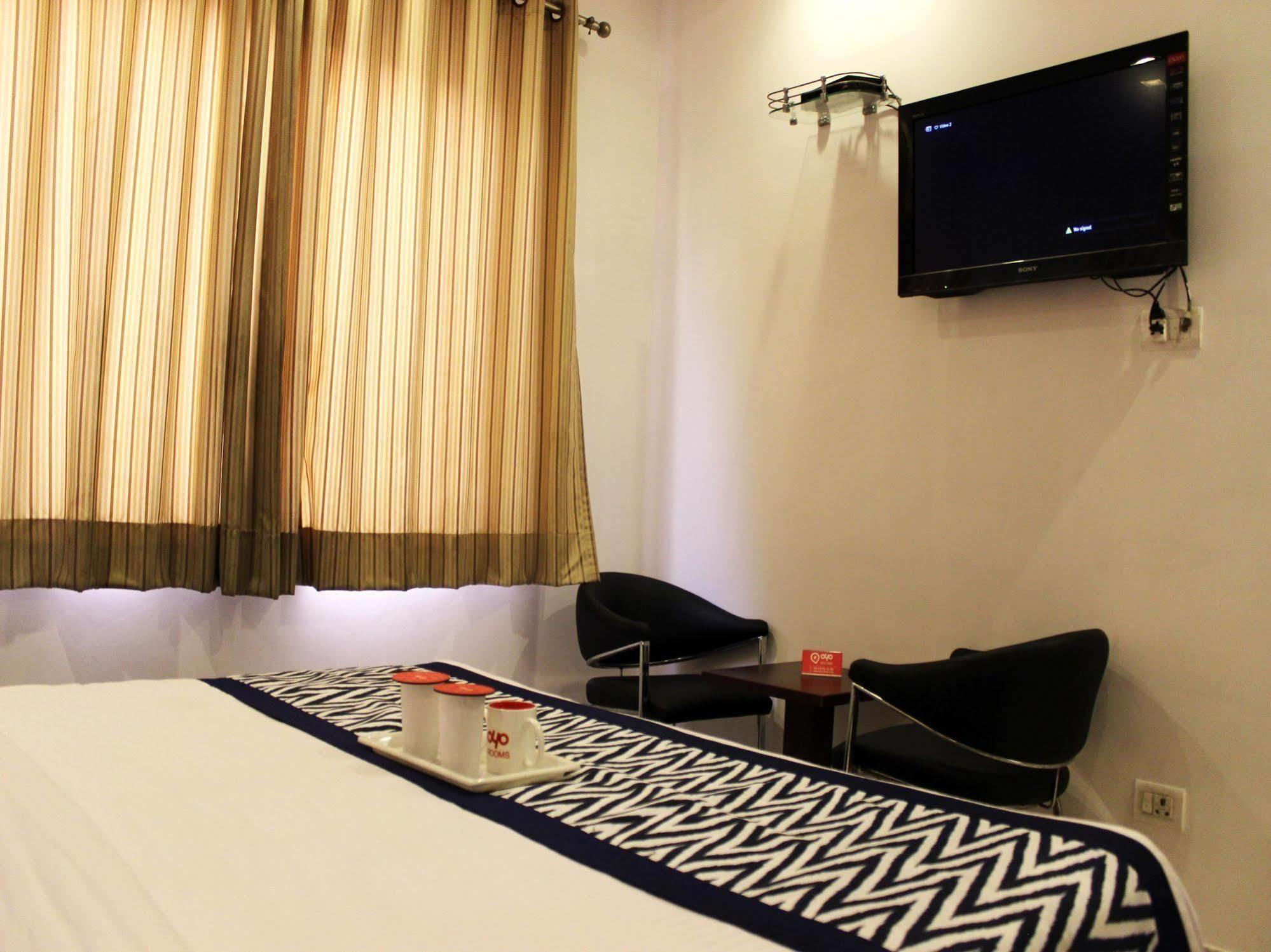 Hotel Siam International Δελχί Εξωτερικό φωτογραφία